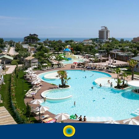 Club Del Sole Romagna Family Resort Риччоне Экстерьер фото