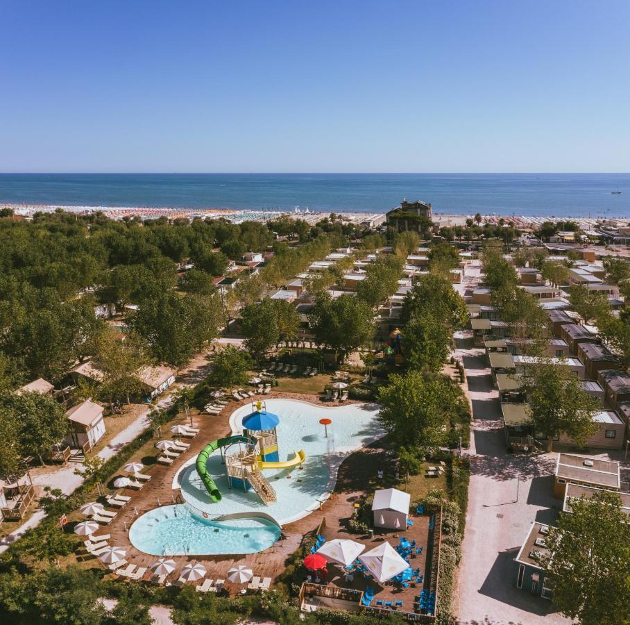 Club Del Sole Romagna Family Resort Риччоне Экстерьер фото