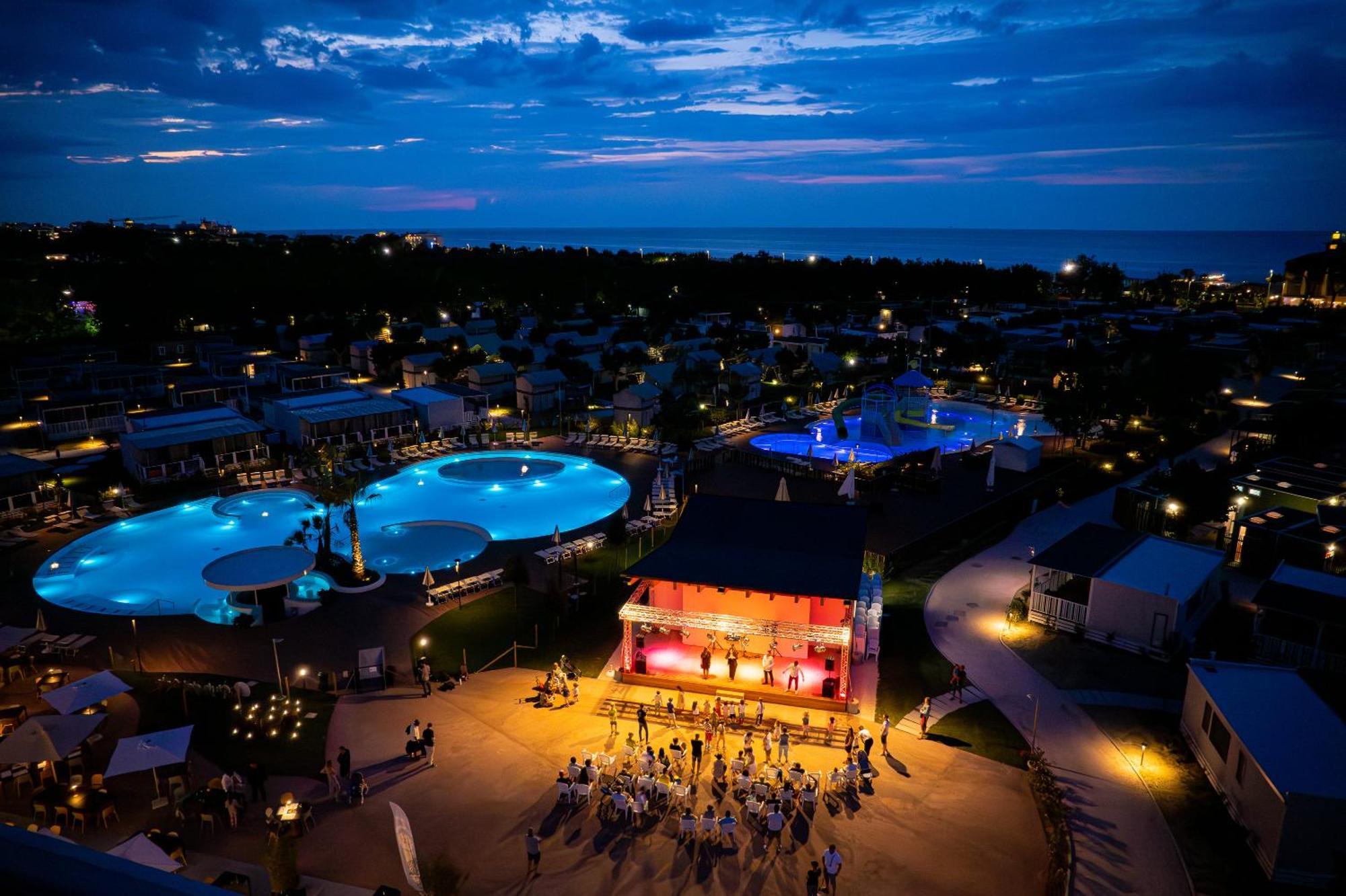 Club Del Sole Romagna Family Resort Риччоне Экстерьер фото